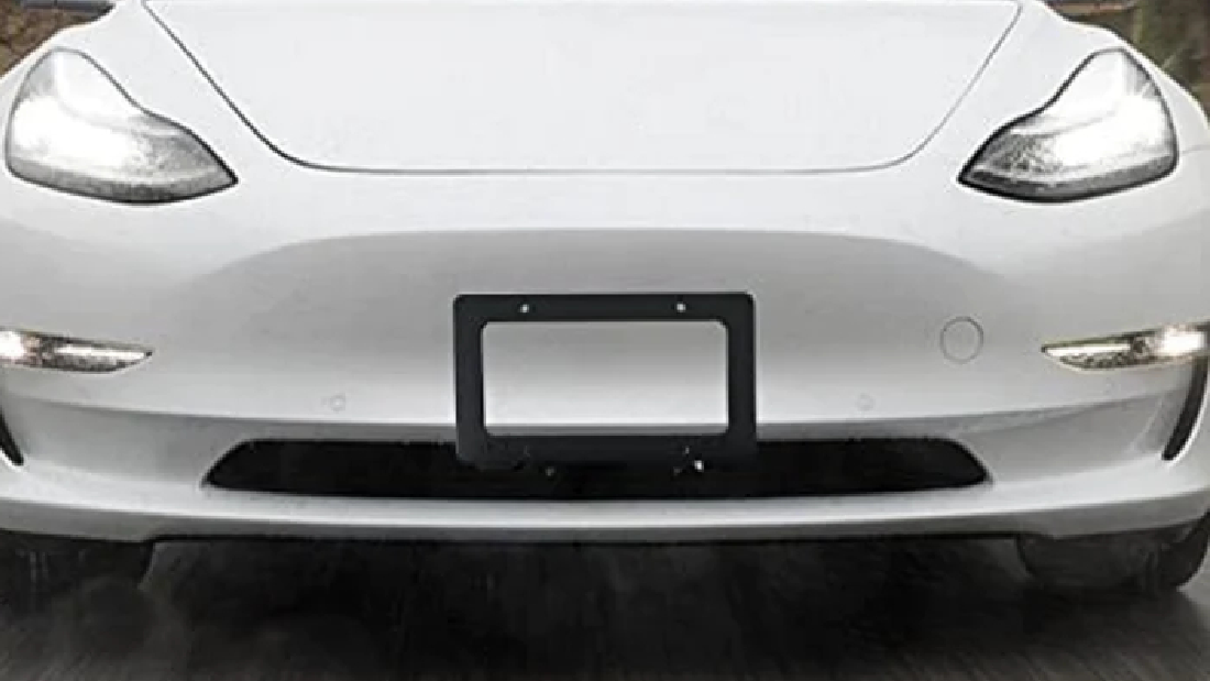 Duct tape or not? Drill holes or not? Flashark helps you solve the front face license plate frame of Tesla vehicles Flashark